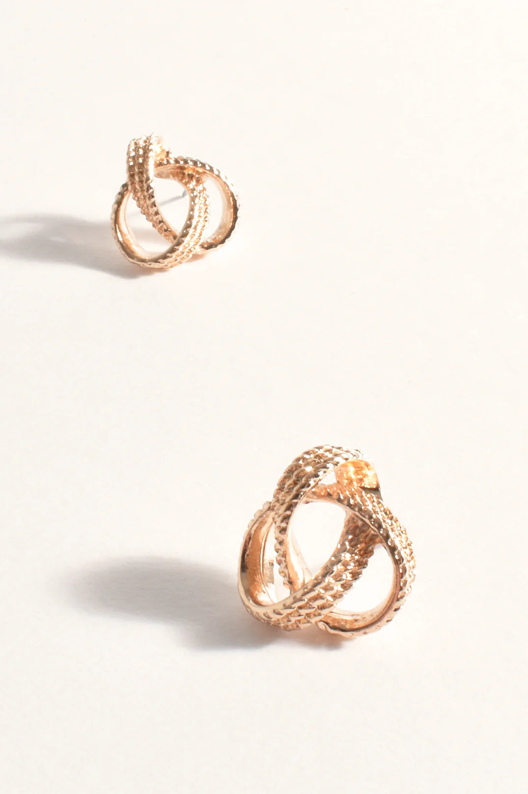 TEXTURED KNOT EARRINGS (Gold)