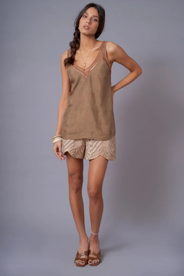 GALLA V-NECK TOP