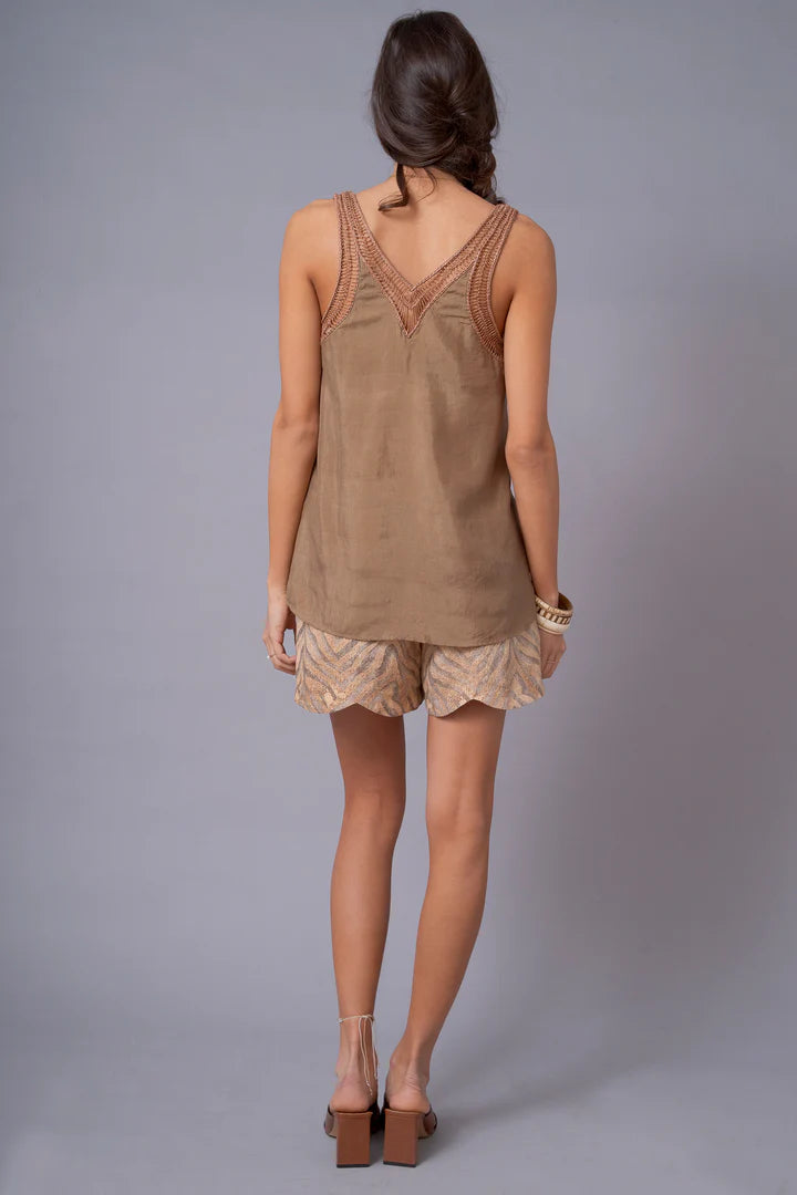 GALLA V-NECK TOP