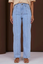 BLAIRE STRAIGHT LEG JEAN (LIGHT DENIM)