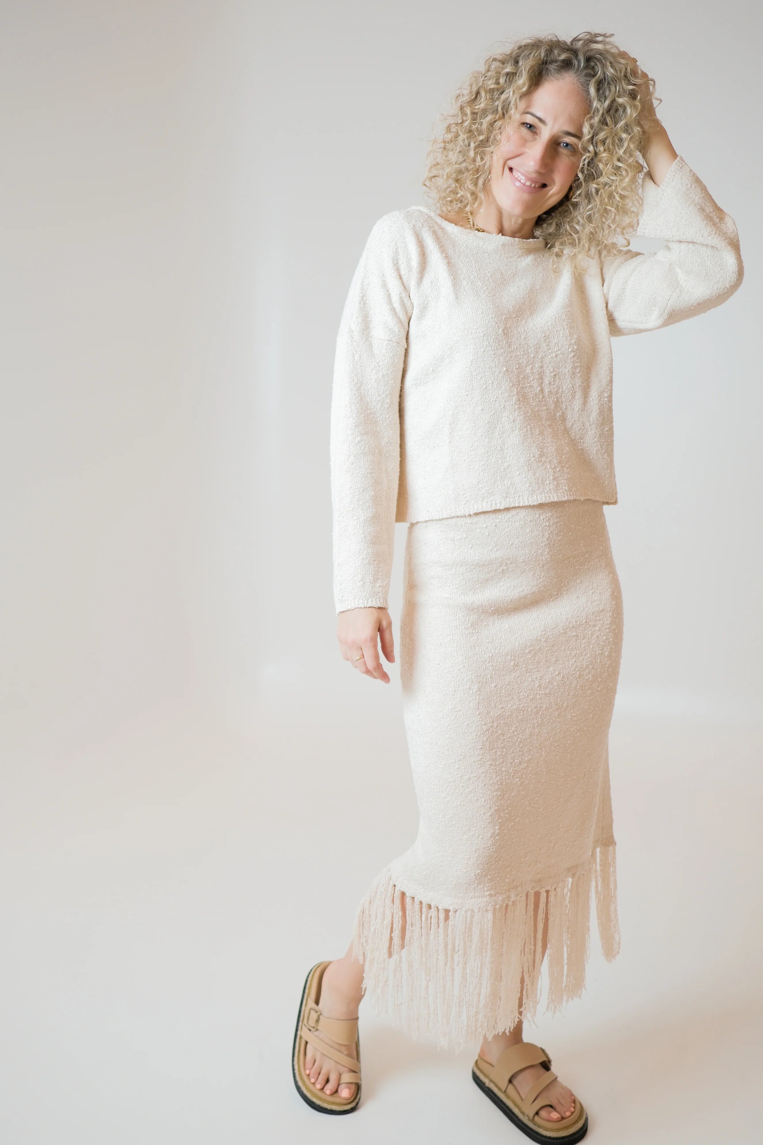 AMI FLARED LONG SLEEVE TOP