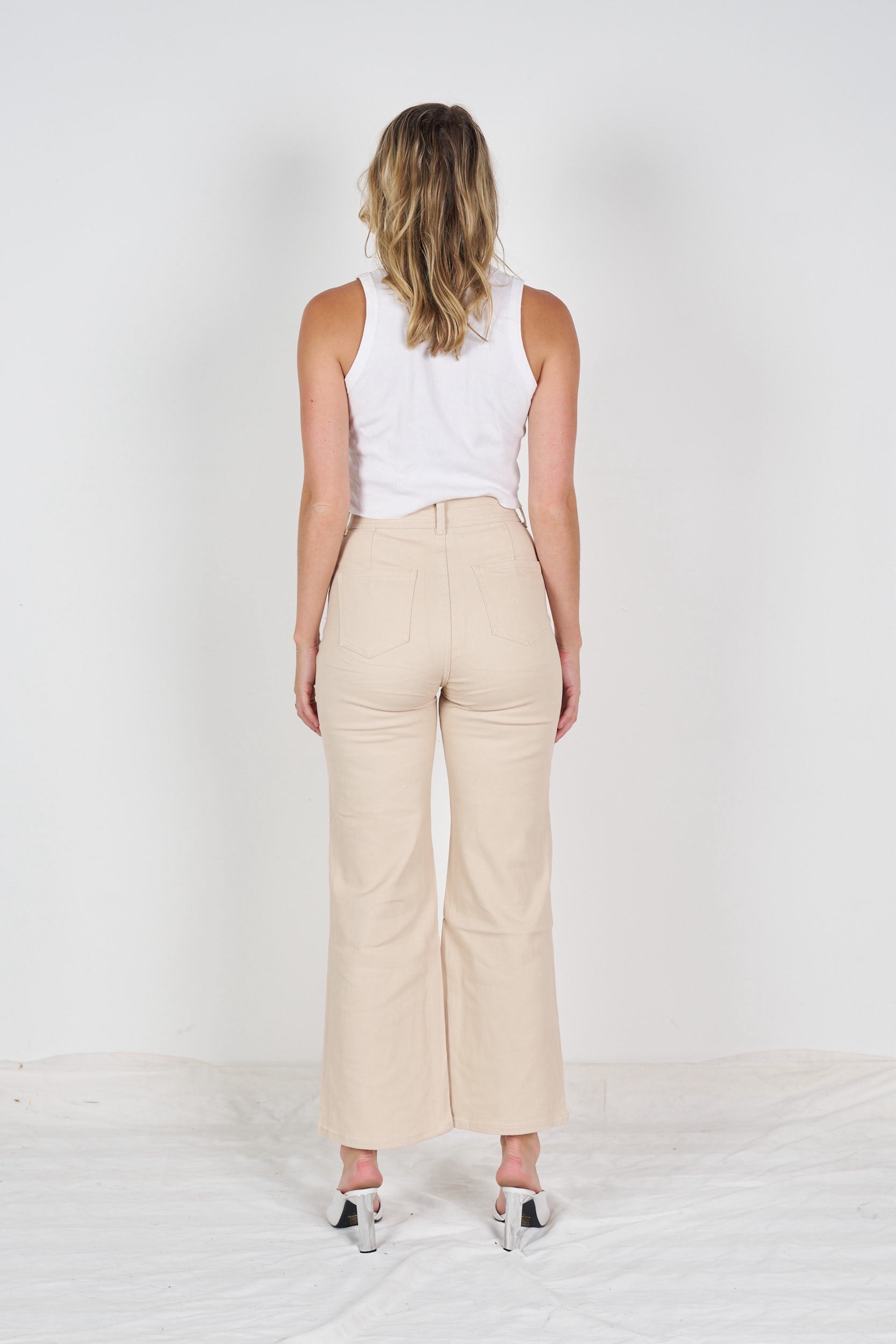 SAND JEANS