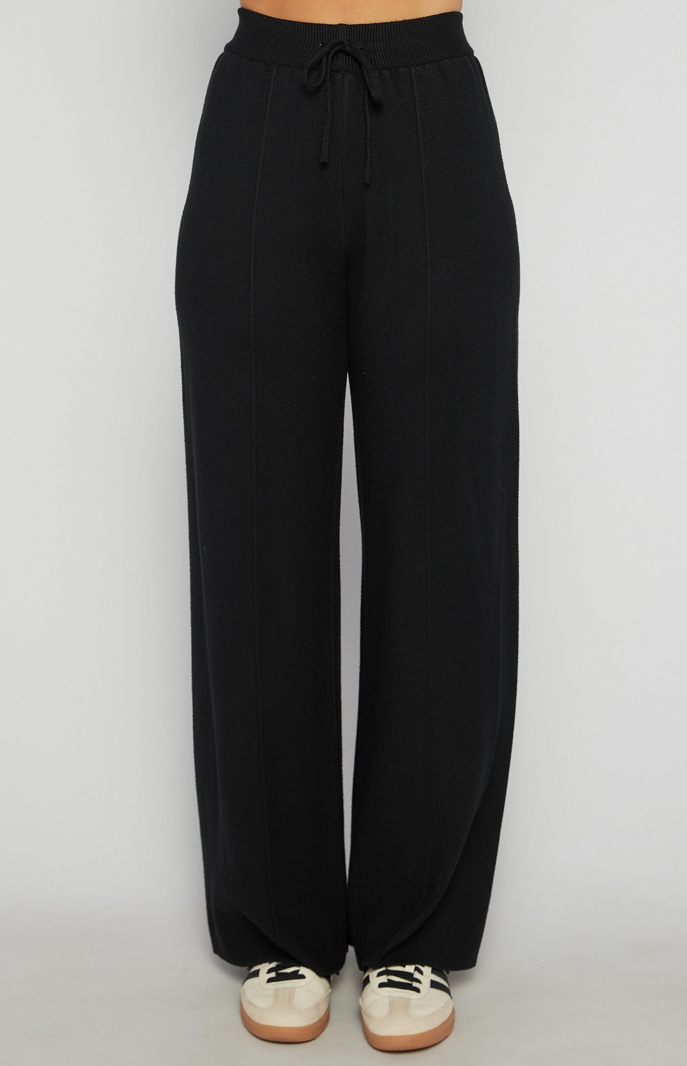 FRONT SEAM DETAIL KNIT PANTS