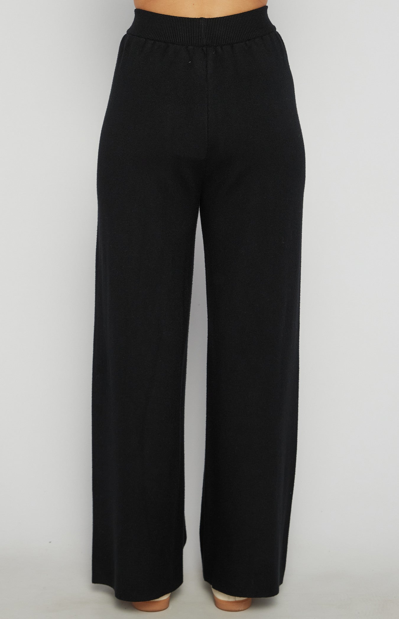 FRONT SEAM DETAIL KNIT PANTS