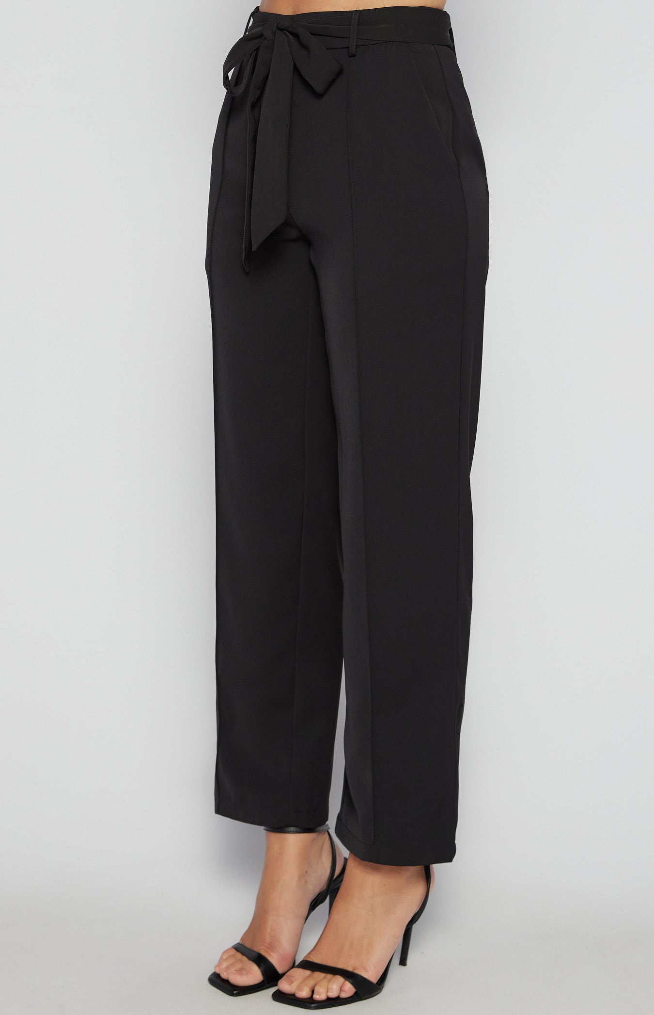 HIGH WAISTED PANTS WITH FRONT SEAM DETAIL AND BELT